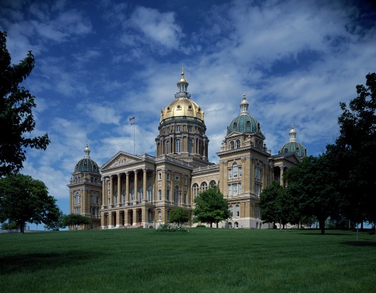 capitol_building-_des_moines-_iowa.jpg